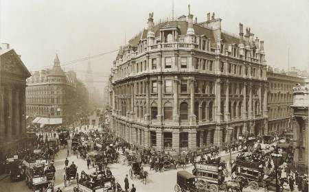 Head office of Union of London & Smiths Bank in Princes Street, London, 1910