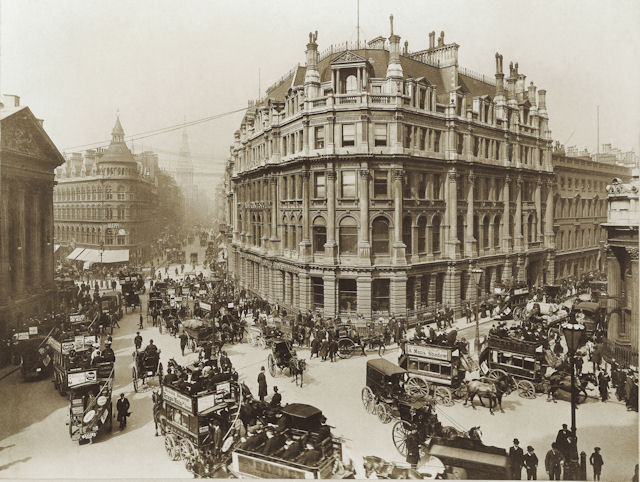 Head office of Union of London & Smiths Bank in Princes Street, London, 1910 © RBS 2018