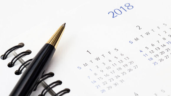 2018 calendar and pen
